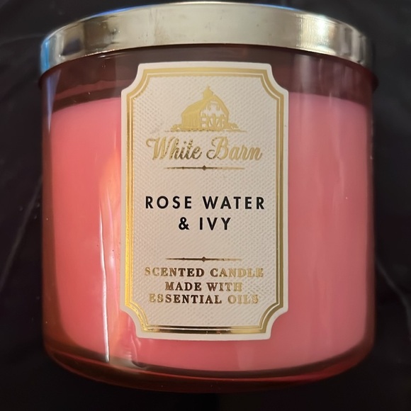 Bath & Body Works, White Barn 3-Wick Candle w/Essential Oils Rose Water & Ivy - Picture 1 of 11